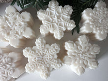 Load image into Gallery viewer, Snowflake Christmas Candles Set Of Six
