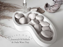 Load image into Gallery viewer, Ciottoli Essential Oil Pebbles &amp; Onda Wave Tray Set
