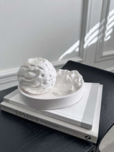 Load image into Gallery viewer, Vetta Fiorentina Ceramic Decorative Tray/Dish With Tea Light Holder
