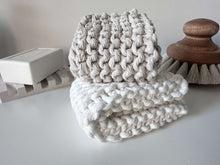 Load image into Gallery viewer, Crochet Tray/Basket/Wash Cloth Set
