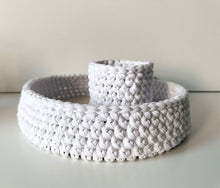 Load image into Gallery viewer, Crochet Tray/Basket/Wash Cloth Set
