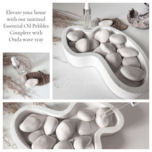 Load image into Gallery viewer, Ciottoli Essential Oil Pebbles &amp; Onda Wave Tray Set
